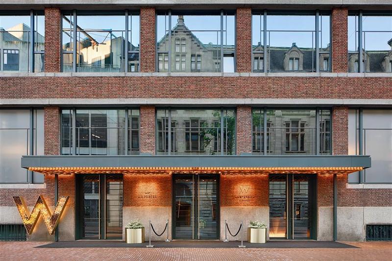 W Amsterdam - Genel