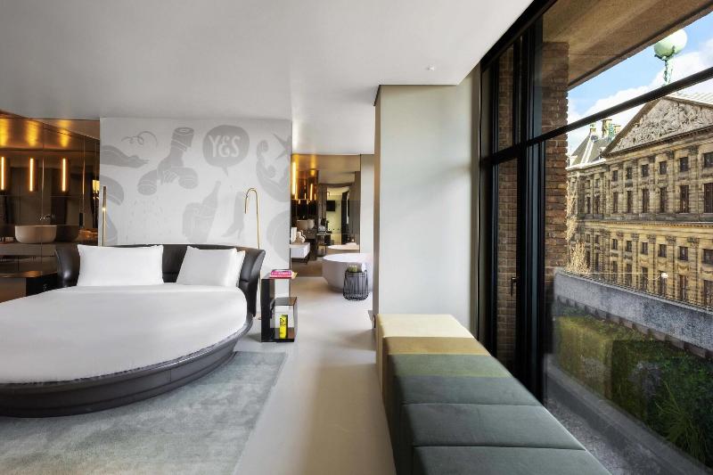 W Amsterdam - Oda