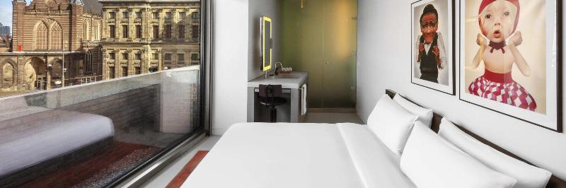 W Amsterdam - Oda