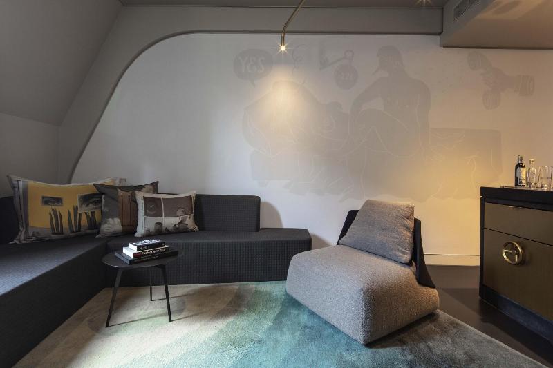 W Amsterdam - Oda