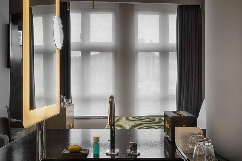 W Amsterdam - Oda