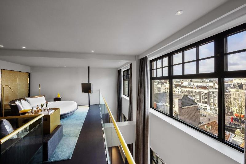 W Amsterdam - Oda