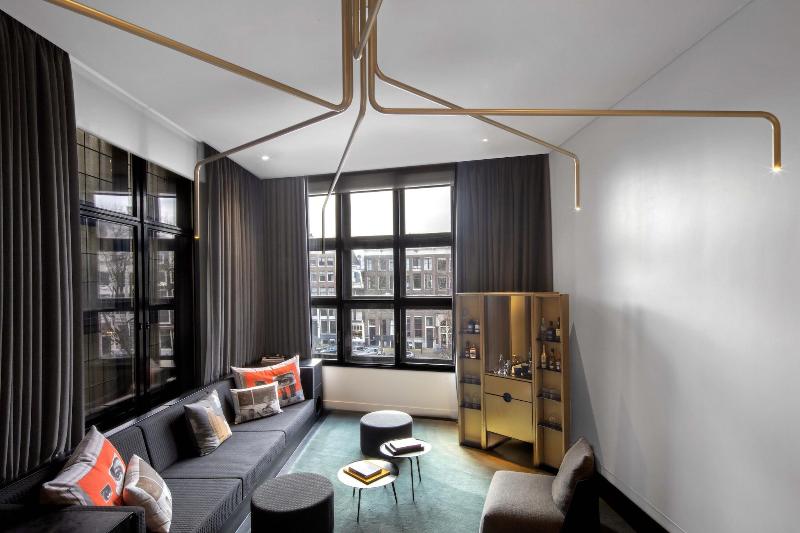 W Amsterdam - Oda