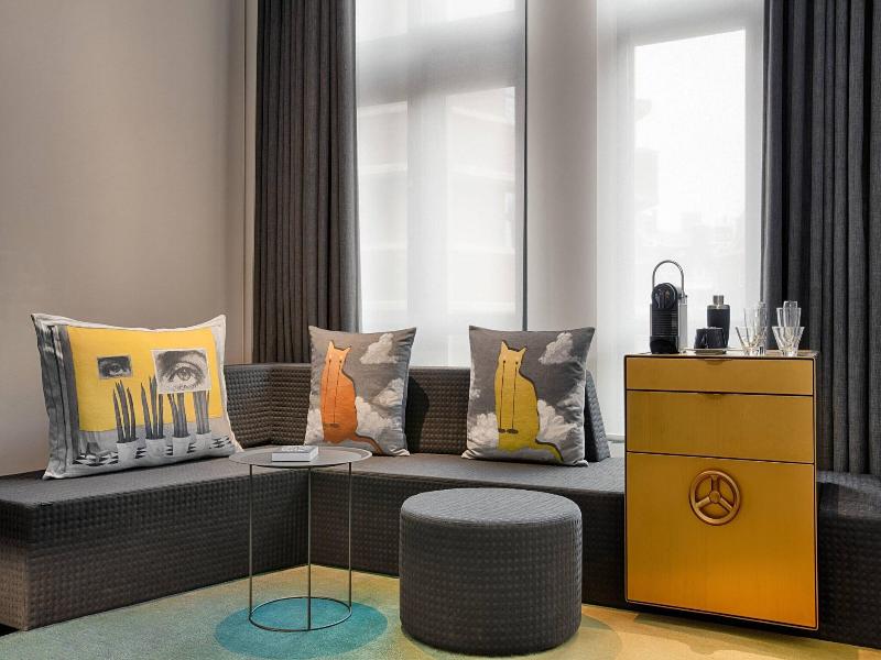 W Amsterdam - Oda