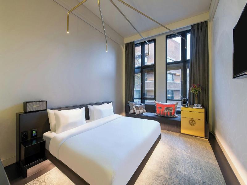 W Amsterdam - Oda
