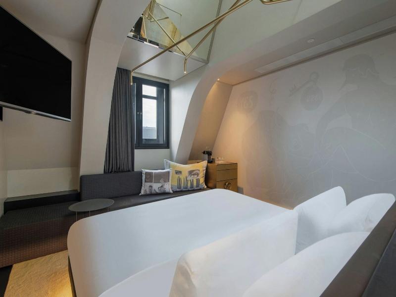W Amsterdam - Oda