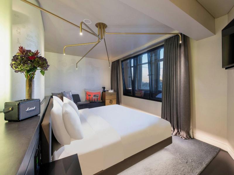 W Amsterdam - Oda