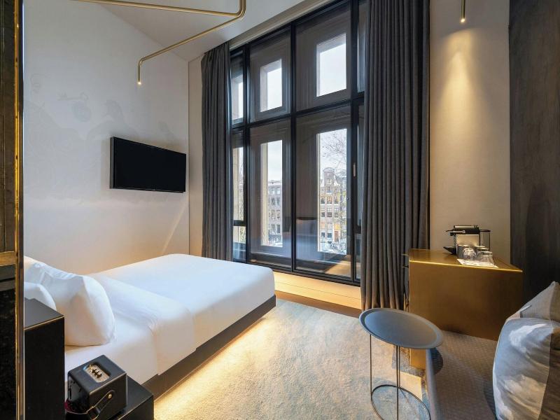 W Amsterdam - Oda
