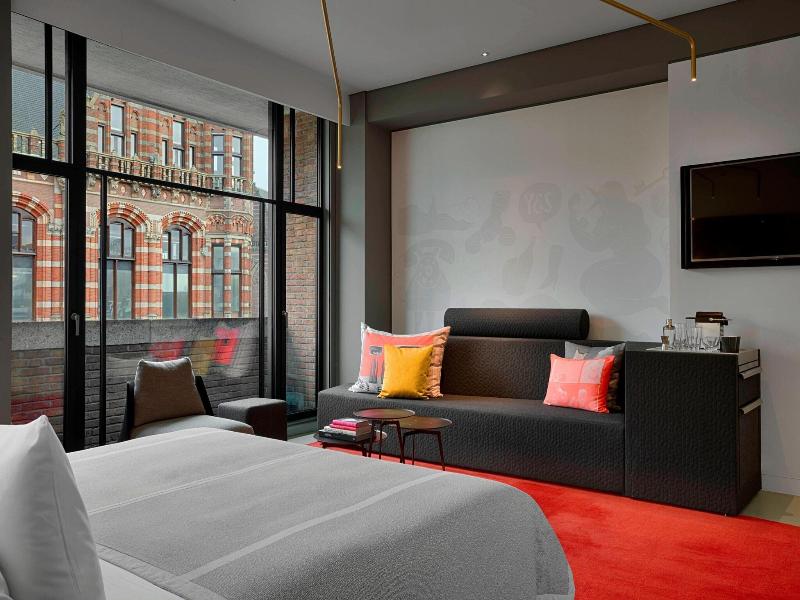 W Amsterdam - Oda