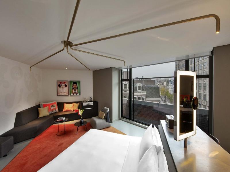 W Amsterdam - Oda