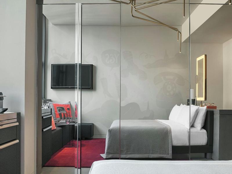 W Amsterdam - Oda