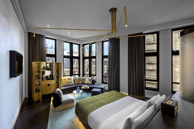 W Amsterdam - Oda