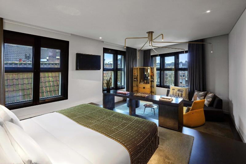 W Amsterdam - Oda