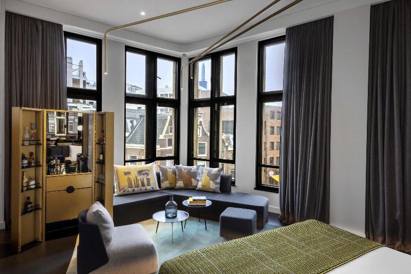 W Amsterdam - Oda