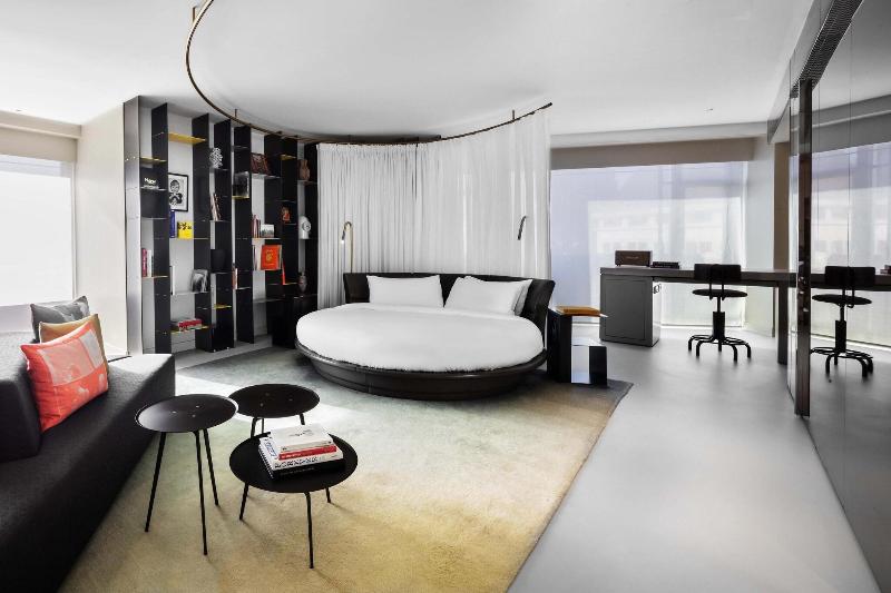 W Amsterdam - Oda