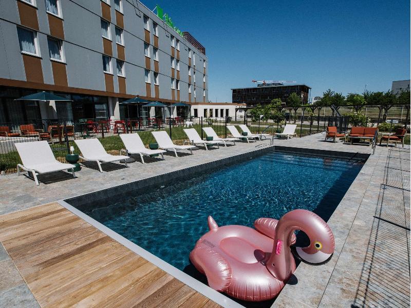 Ibis Styles Dijon Nord Valmy - Havuz