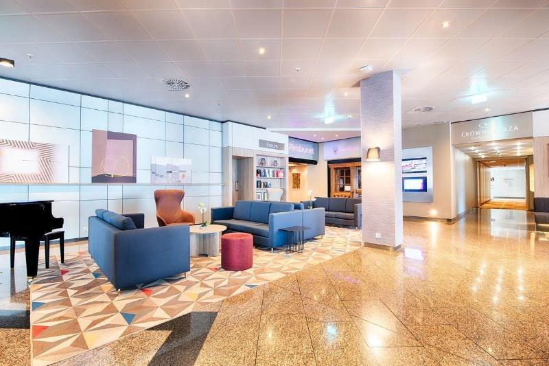 Crowne Plaza Frankfurt Congress Hotel - Lobi
