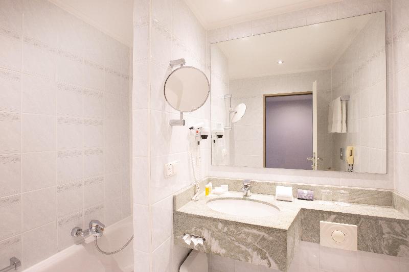 Crowne Plaza Frankfurt Congress Hotel - Oda