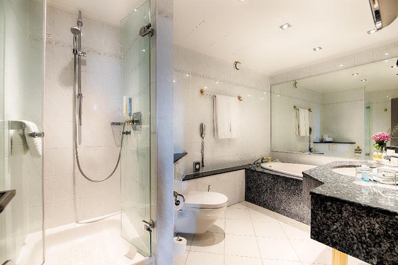 Crowne Plaza Frankfurt Congress Hotel - Oda