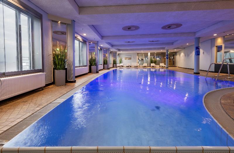 Maritim Hotel Frankfurt - Havuz