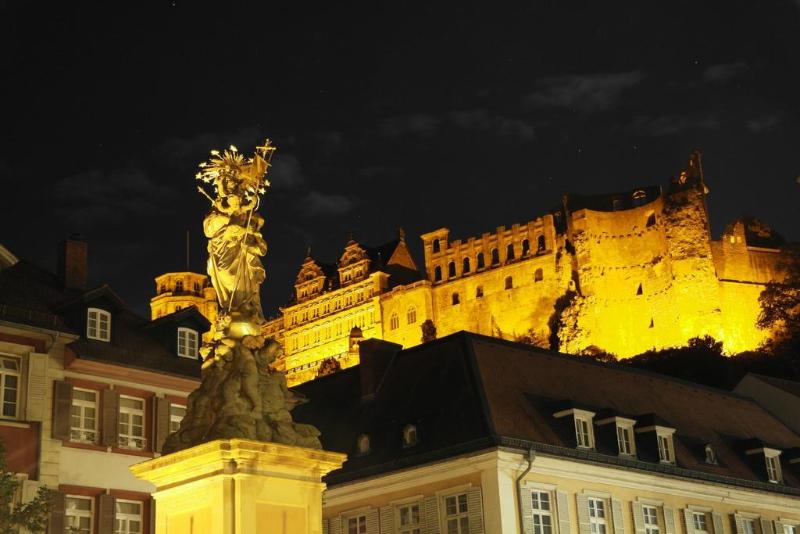 Hotel Zum Ritter St. Georg - Genel