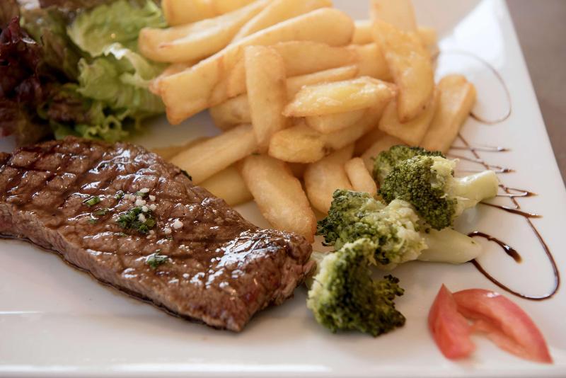 Kyriad Lyon Sud - Givors - Restoran