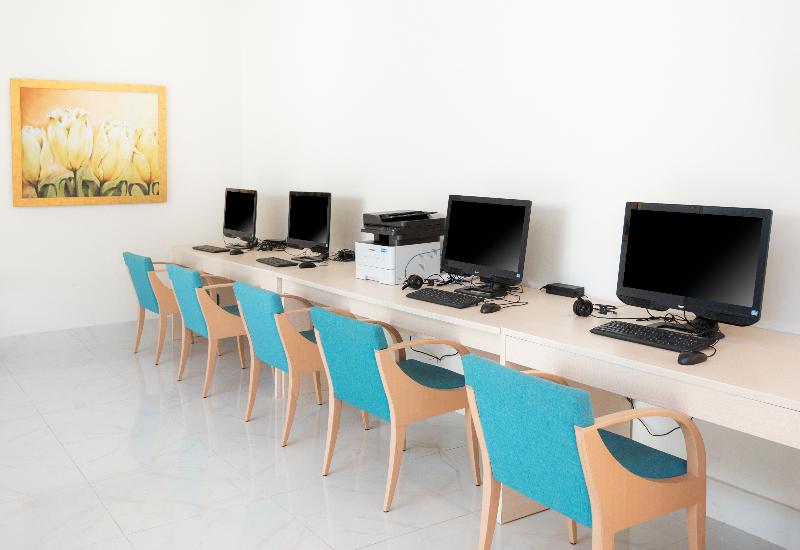 Grand Blue Beach Hotel - Genel