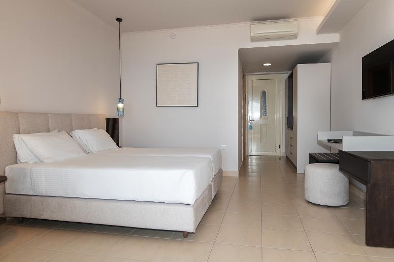Grand Blue Beach Hotel - Oda
