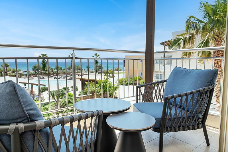 Grand Blue Beach Hotel - Oda