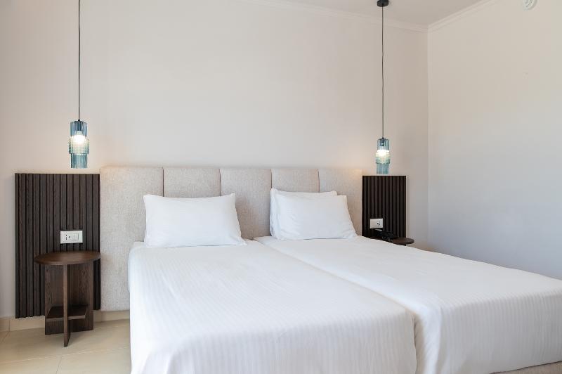 Grand Blue Beach Hotel - Oda