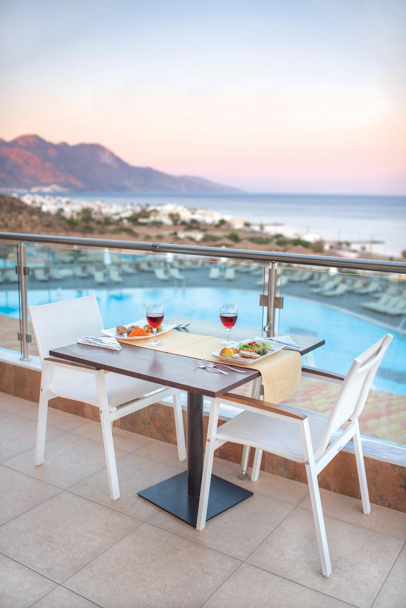 Grand Blue Beach Hotel - Restoran