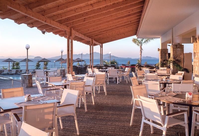 Grand Blue Beach Hotel - Restoran
