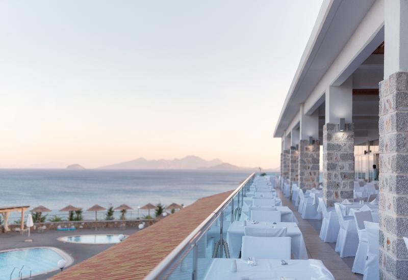 Grand Blue Beach Hotel - Restoran