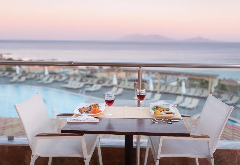 Grand Blue Beach Hotel - Restoran