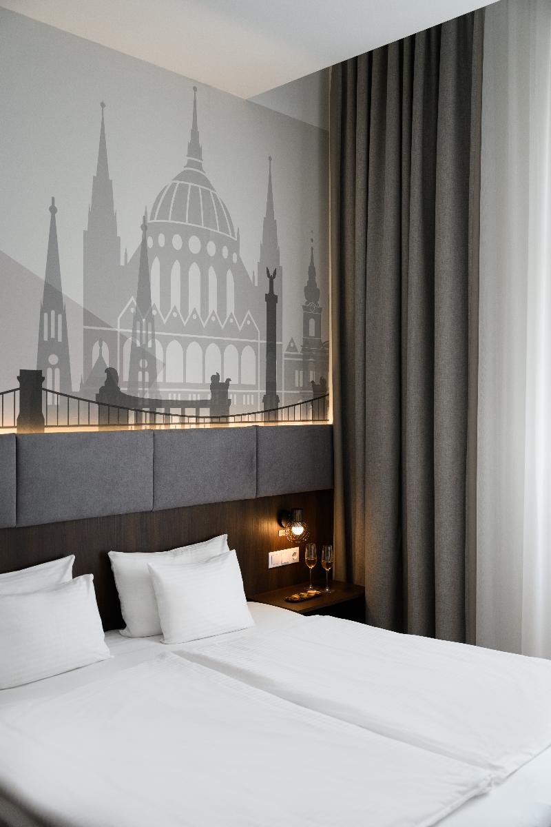 12 Revay Hotel - Oda