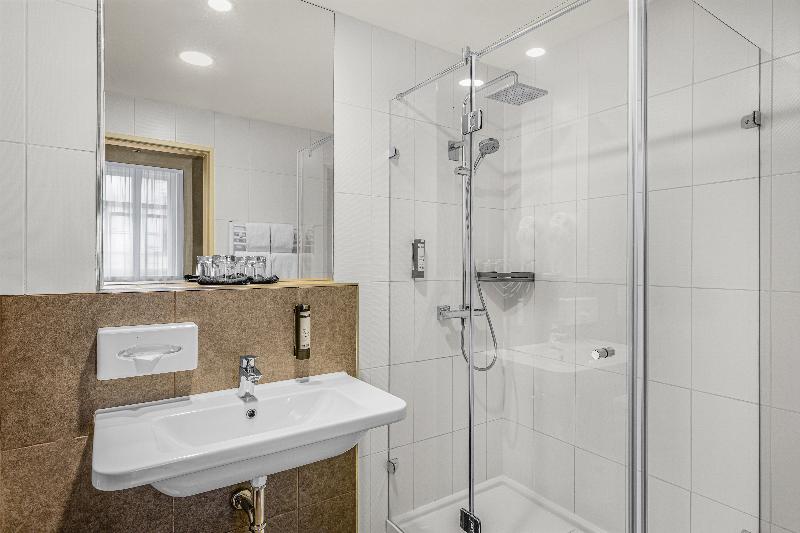 12 Revay Hotel - Oda