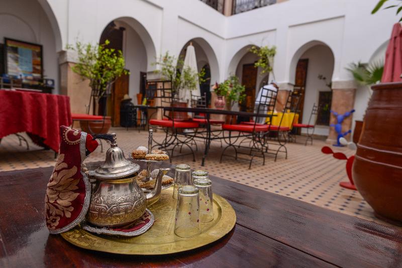 Riad  Lea - Genel
