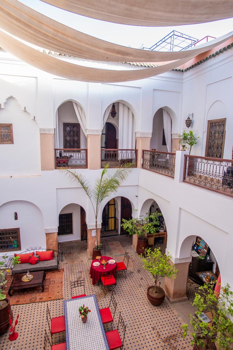 Riad  Lea - Genel