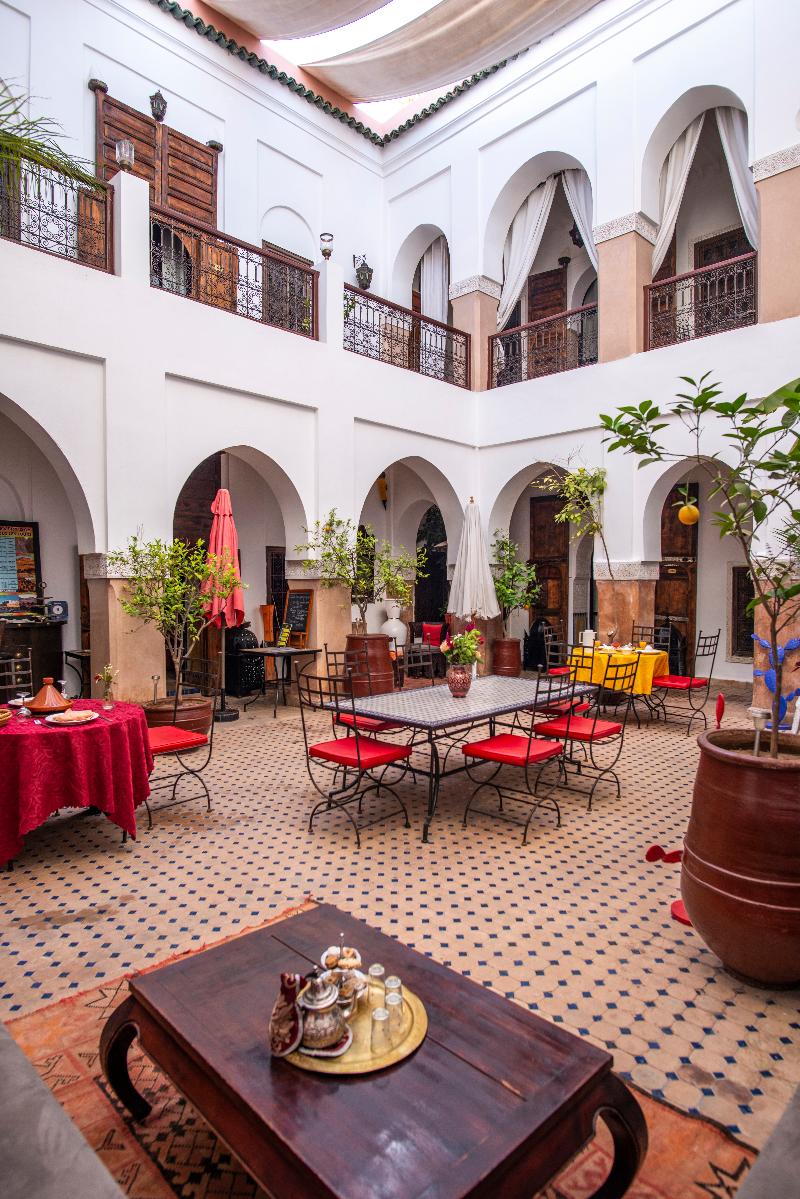 Riad  Lea - Genel