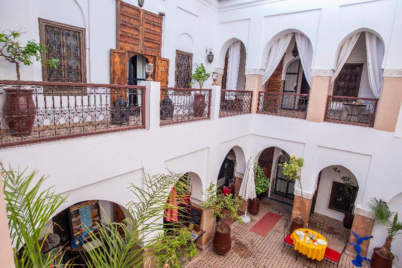 Riad  Lea - Genel