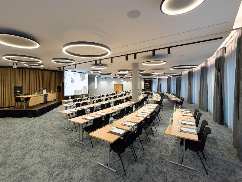 Holiday Inn Stuttgart, by IHG - Toplantı