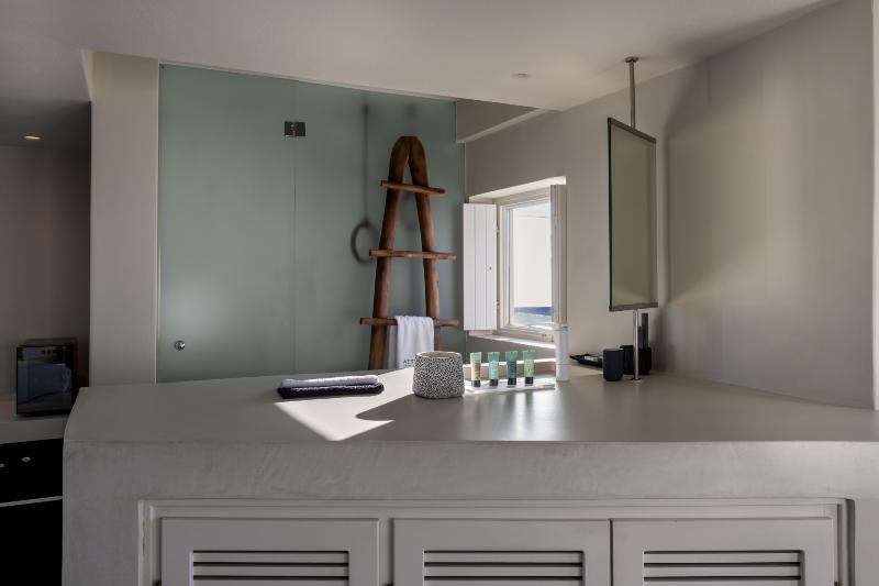 West East Suites - Oda