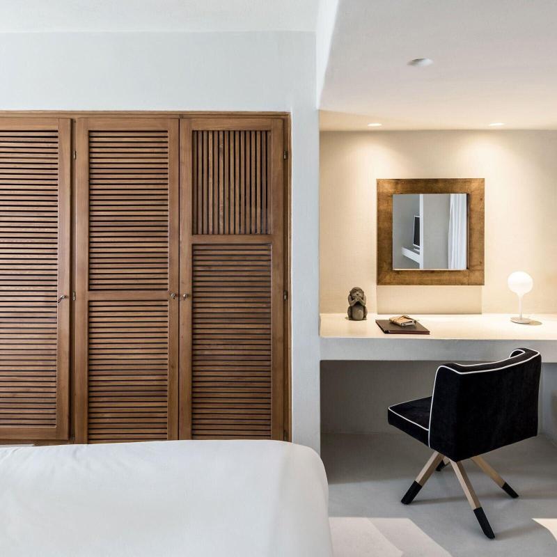 West East Suites - Oda