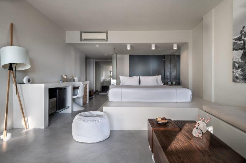West East Suites - Oda