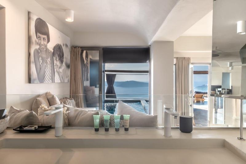 West East Suites - Oda