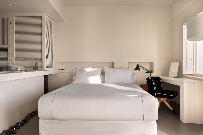 West East Suites - Oda