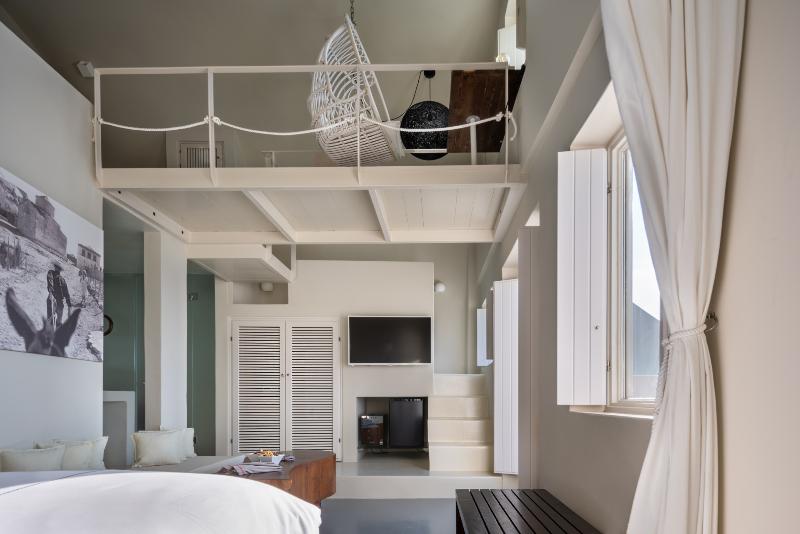 West East Suites - Oda
