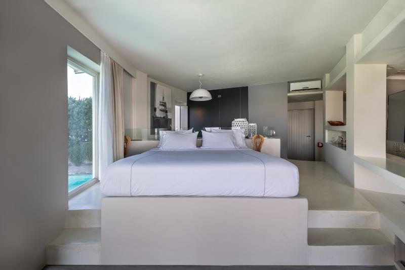 West East Suites - Oda