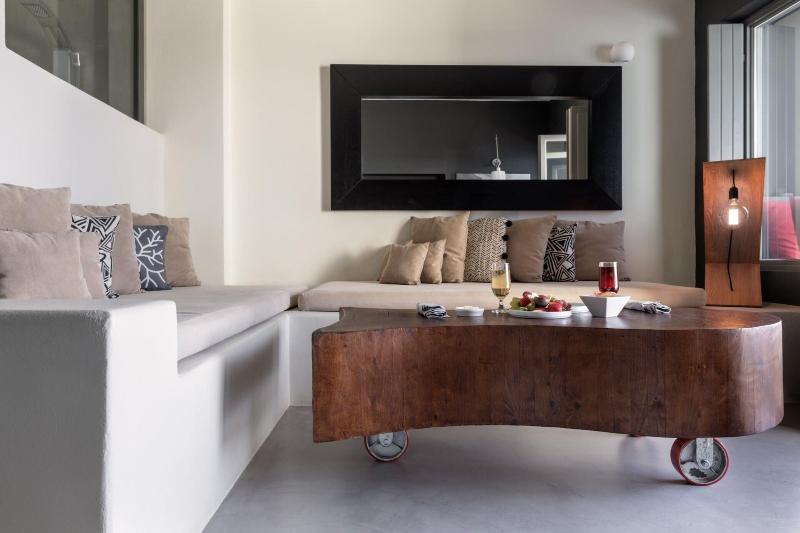 West East Suites - Oda