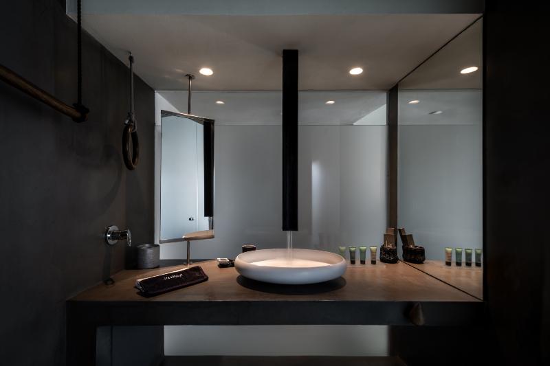 West East Suites - Oda